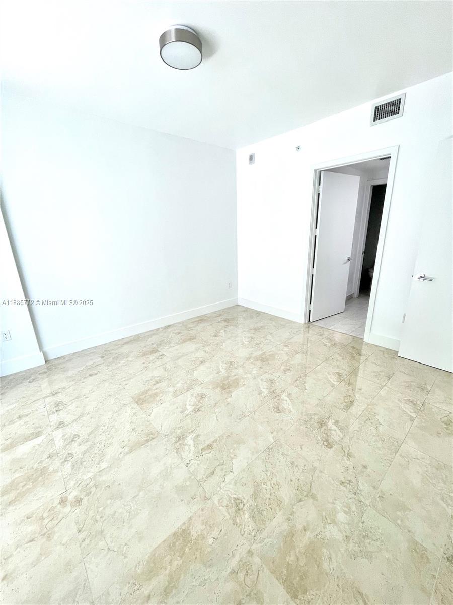 488 NE 18th St #2804, Miami FL 33132