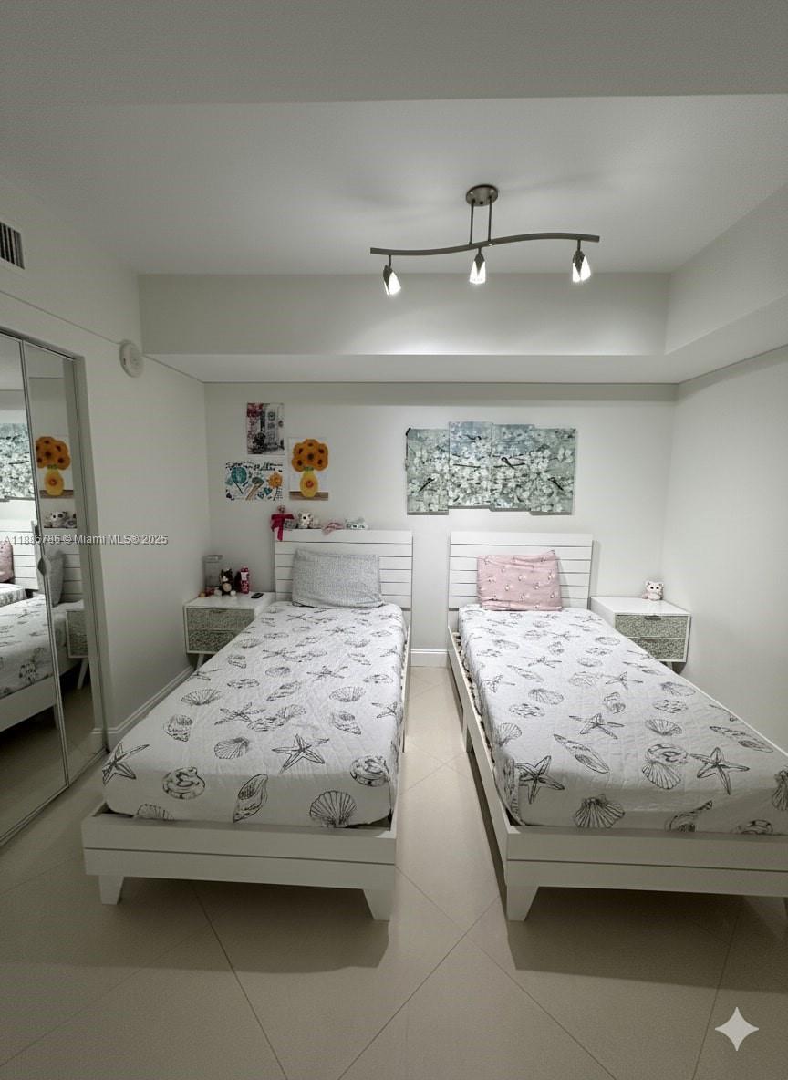 16699 Collins Ave #1806, Sunny Isles Beach FL 33160