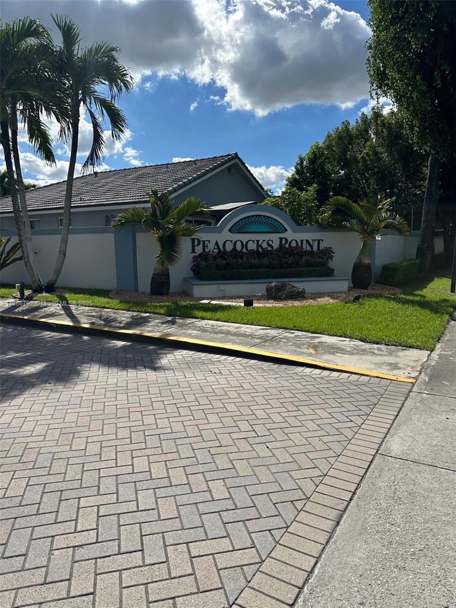 16451 SW 98th Ter, Miami FL 33196