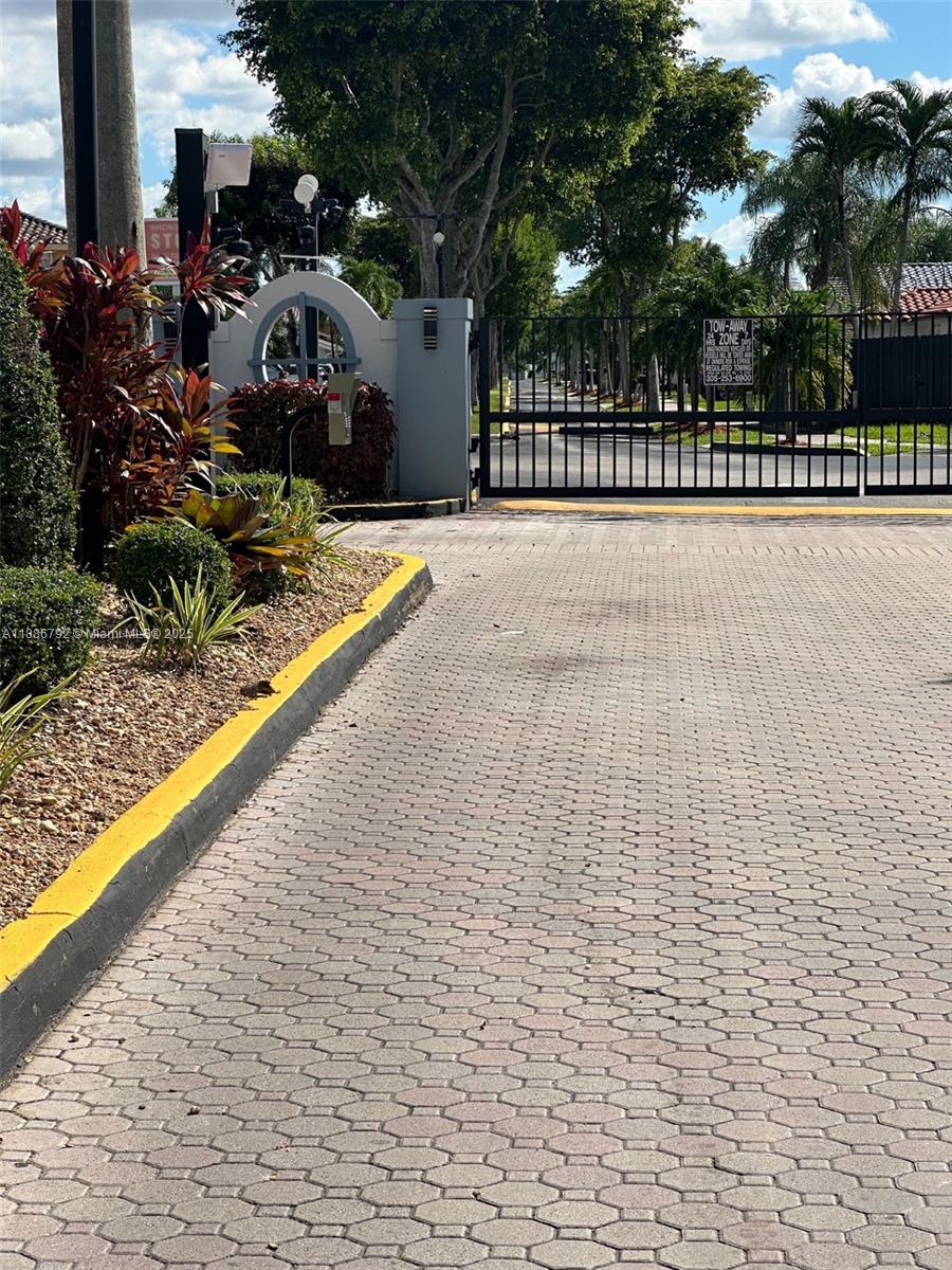 16451 SW 98th Ter, Miami FL 33196