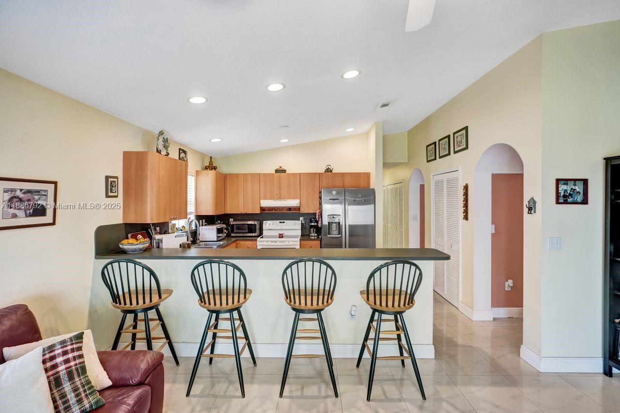 16451 SW 98th Ter, Miami FL 33196