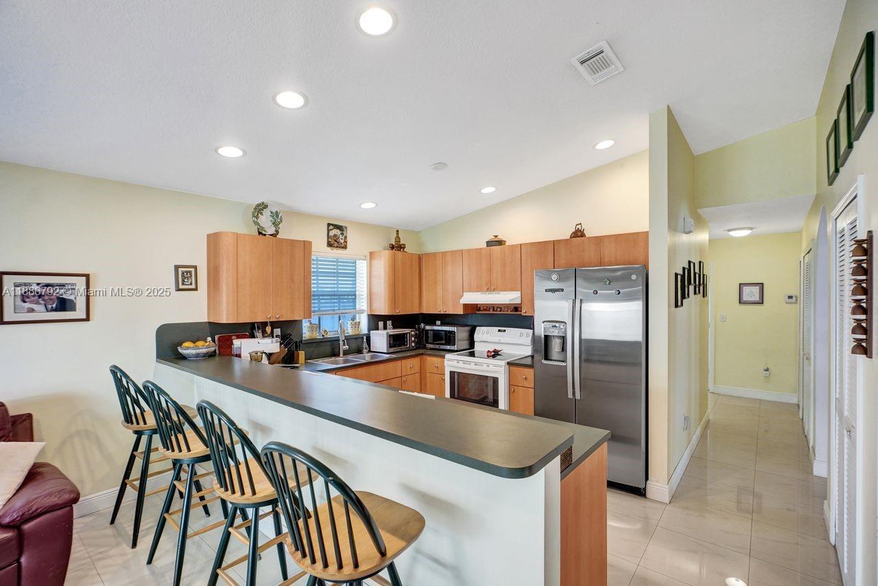 16451 SW 98th Ter, Miami FL 33196