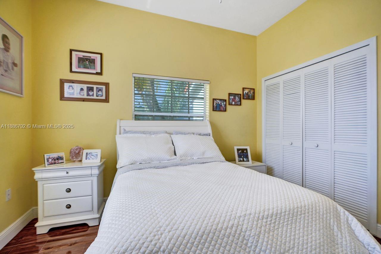 16451 SW 98th Ter, Miami FL 33196