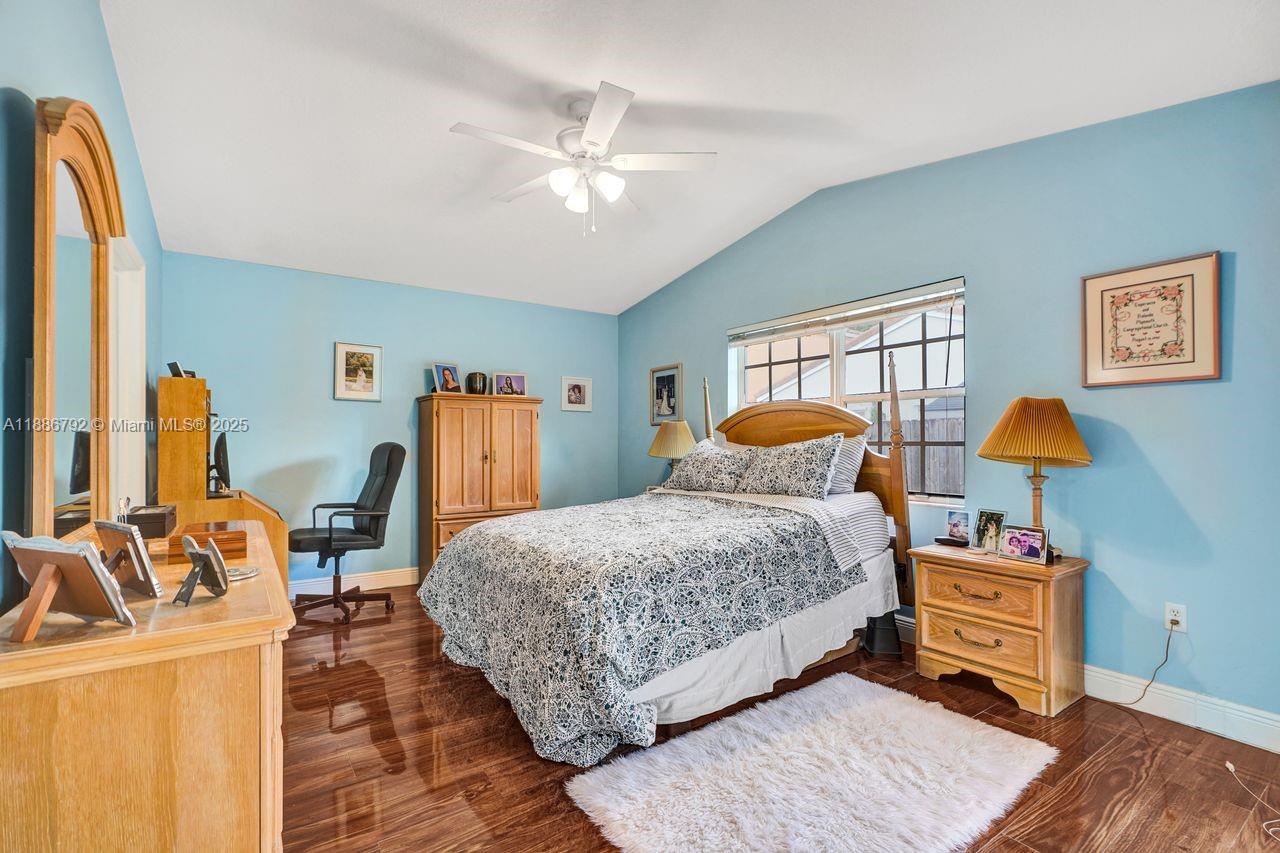 16451 SW 98th Ter, Miami FL 33196