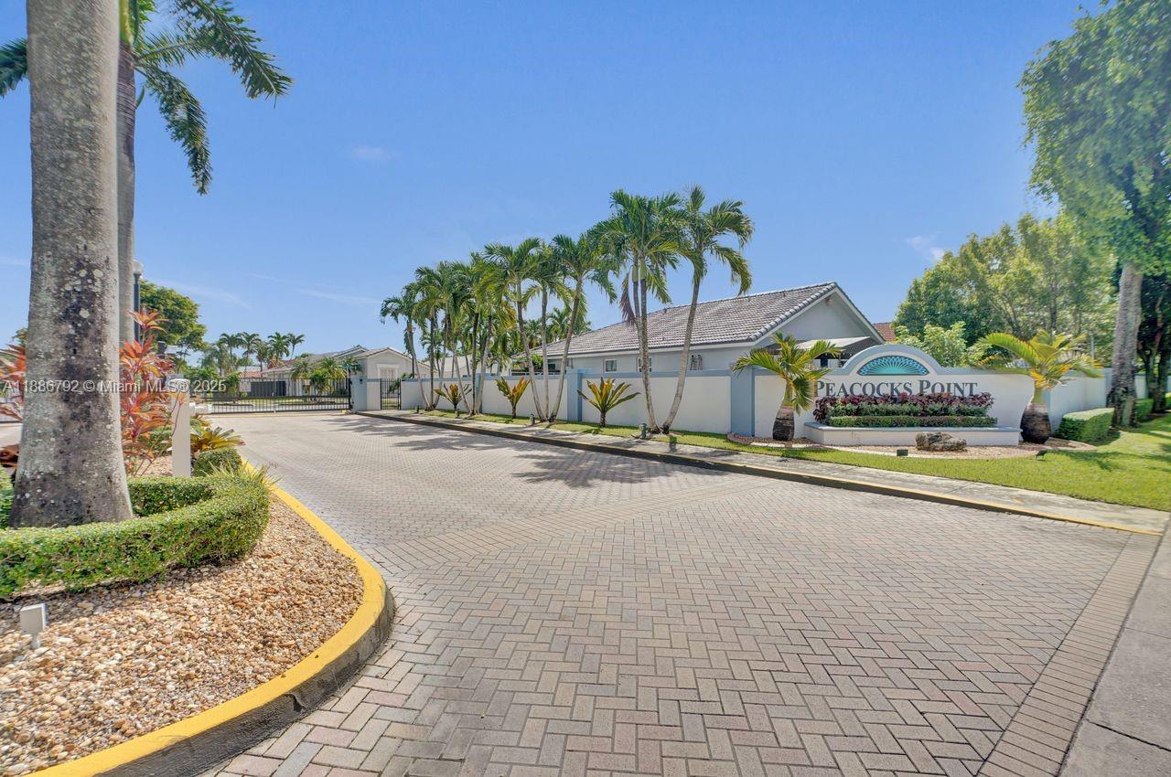 16451 SW 98th Ter, Miami FL 33196