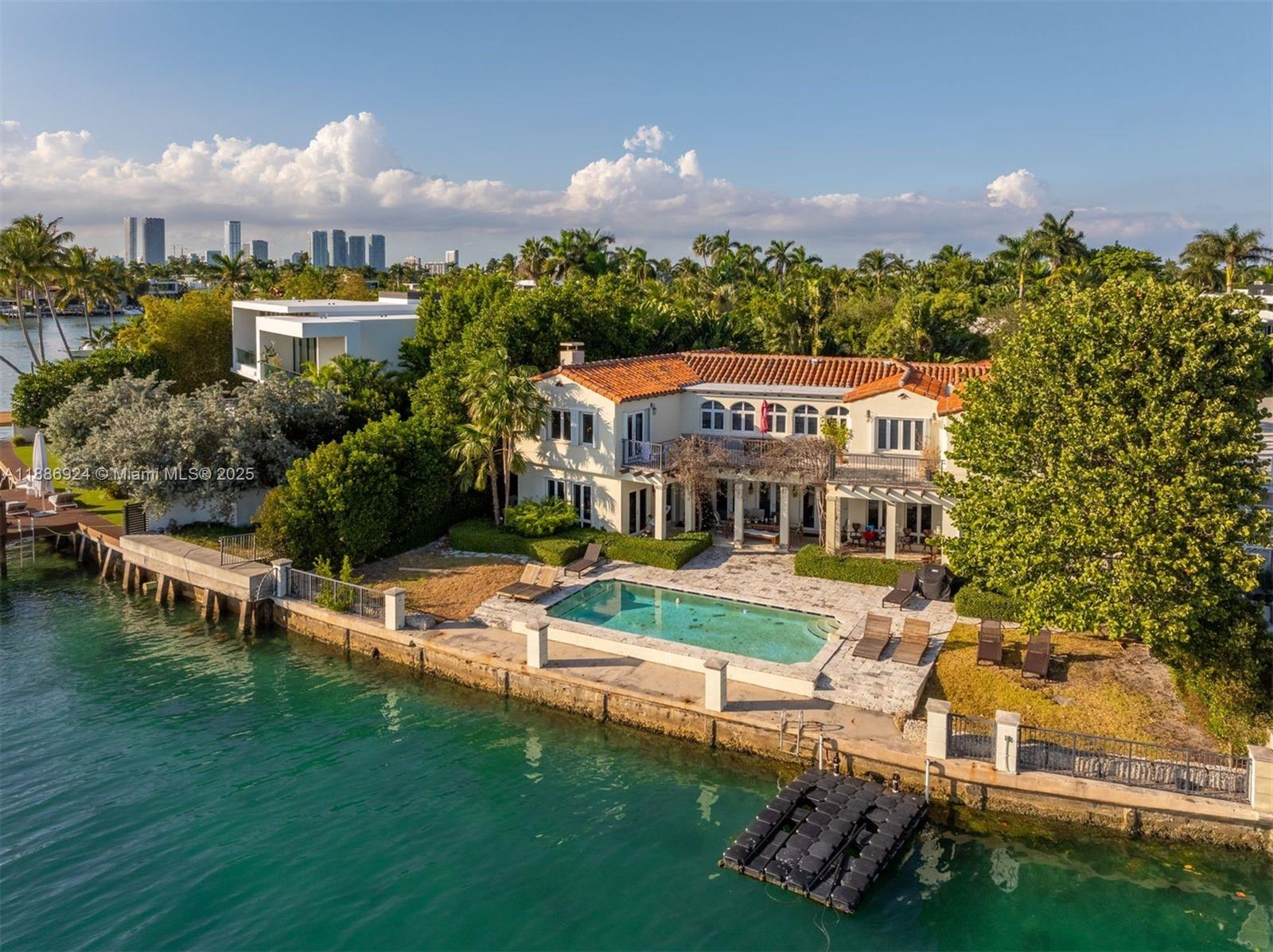 11 E Rivo Alto Dr, Miami Beach FL 33139
