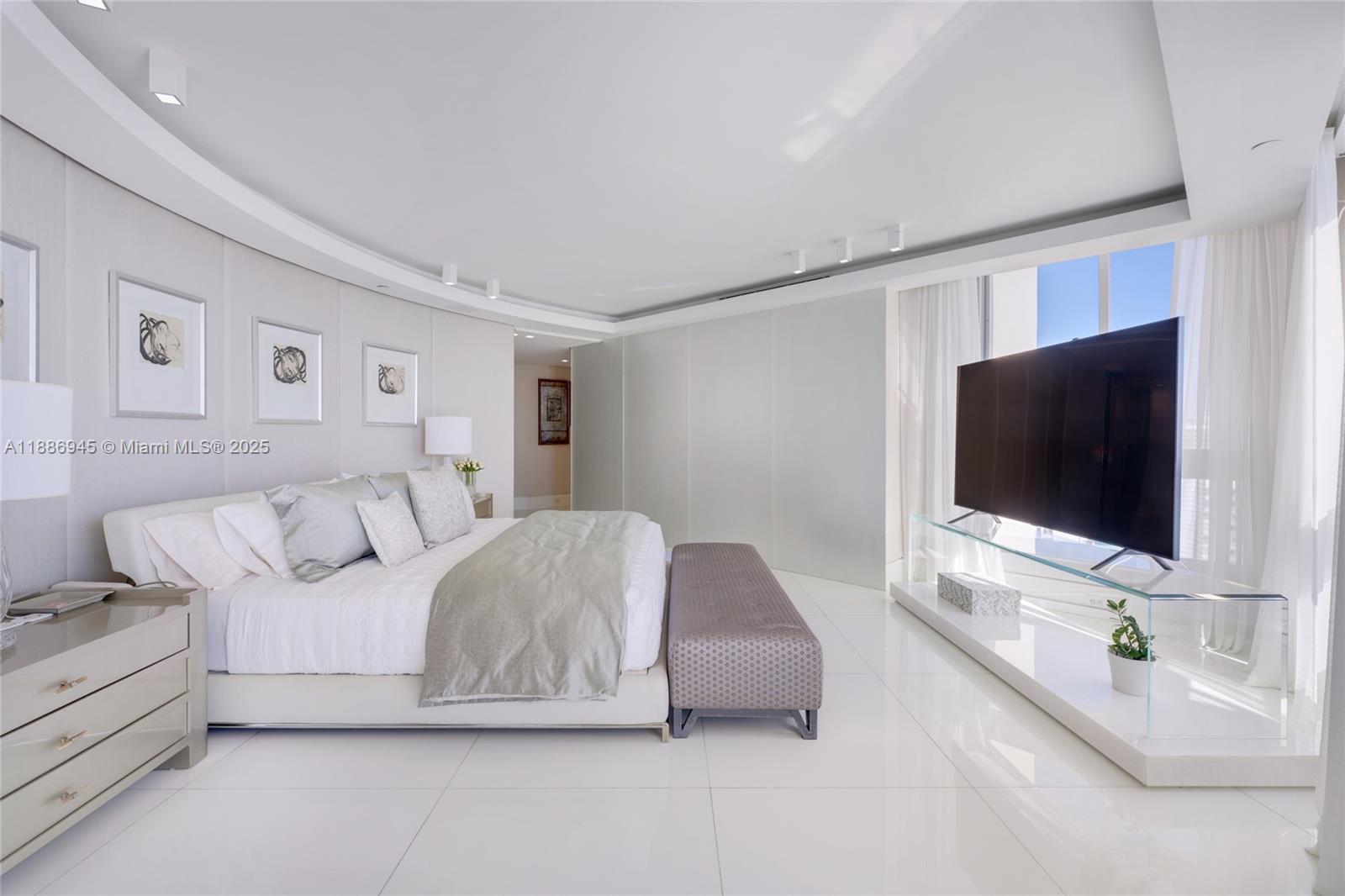 791 Crandon Blvd #1408, Key Biscayne FL 33149