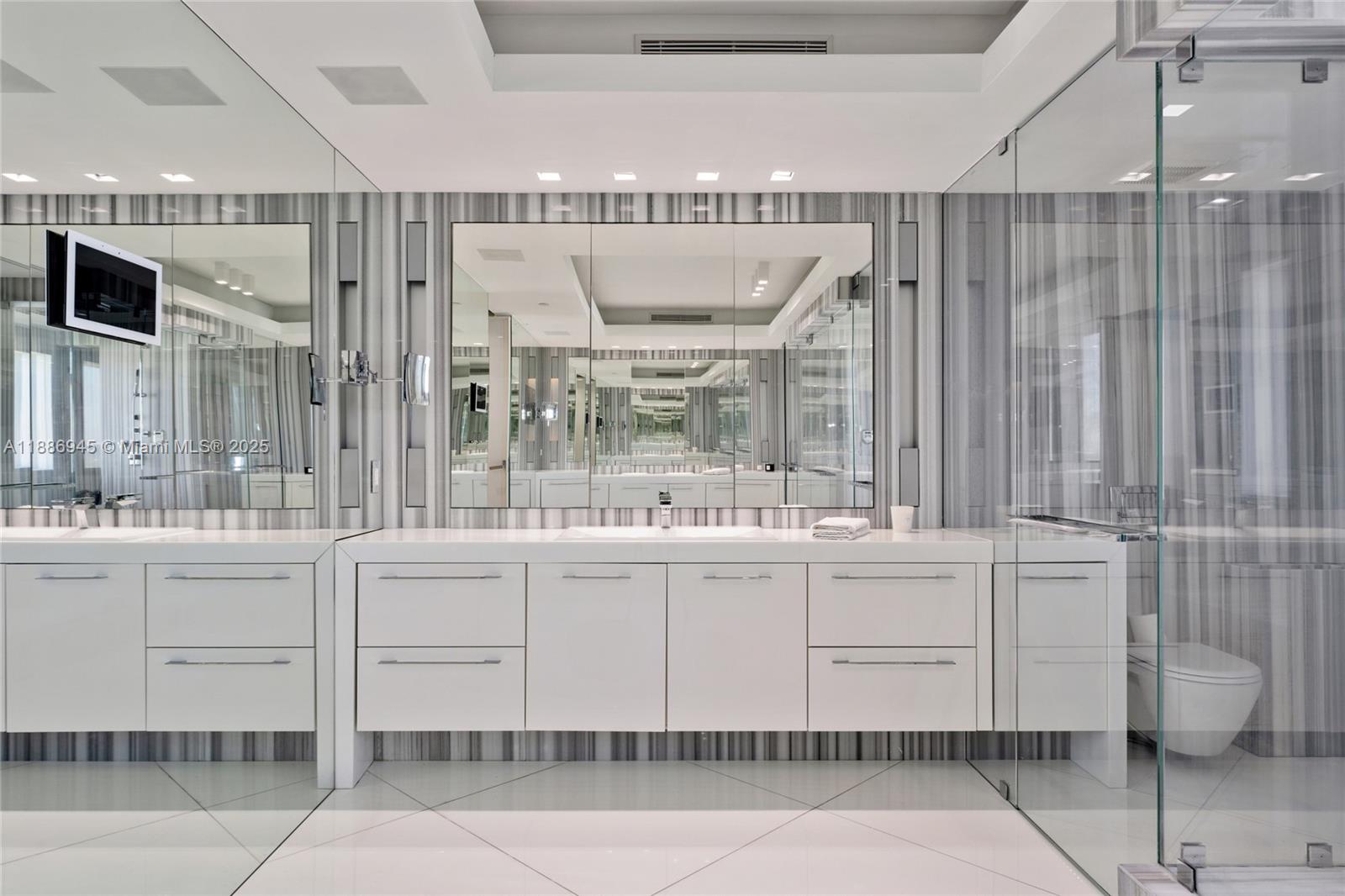 791 Crandon Blvd #1408, Key Biscayne FL 33149