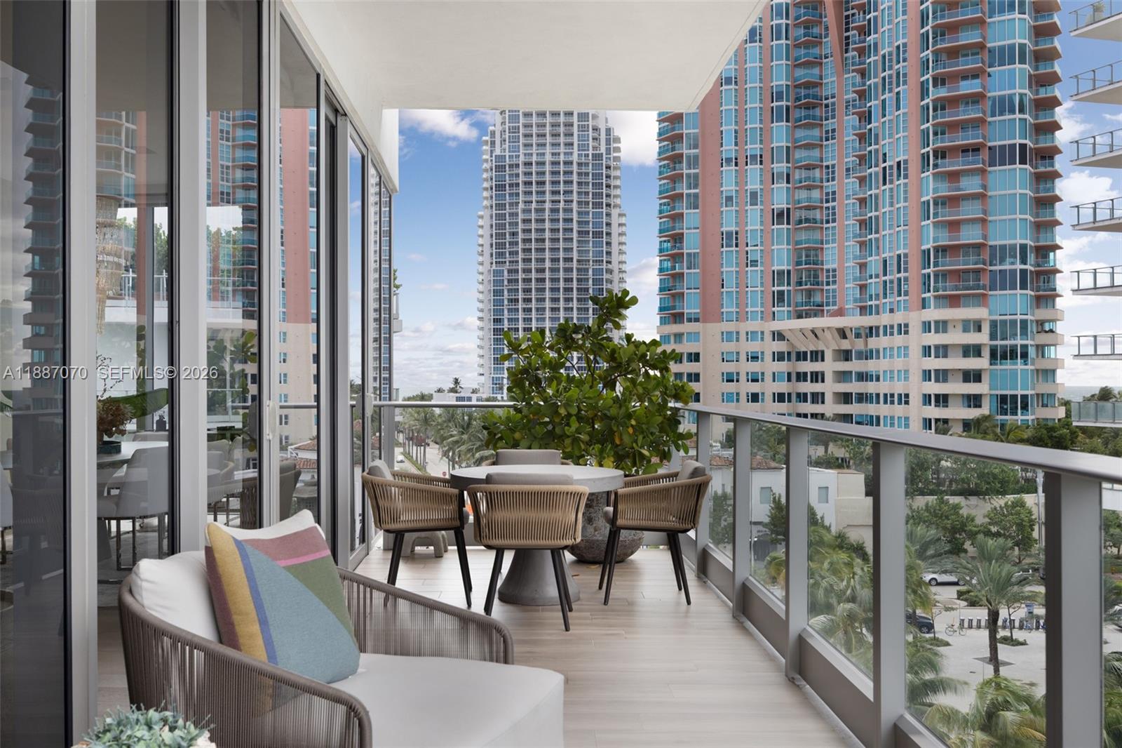 801 S Pointe Dr #PH602, Miami Beach FL 33139
