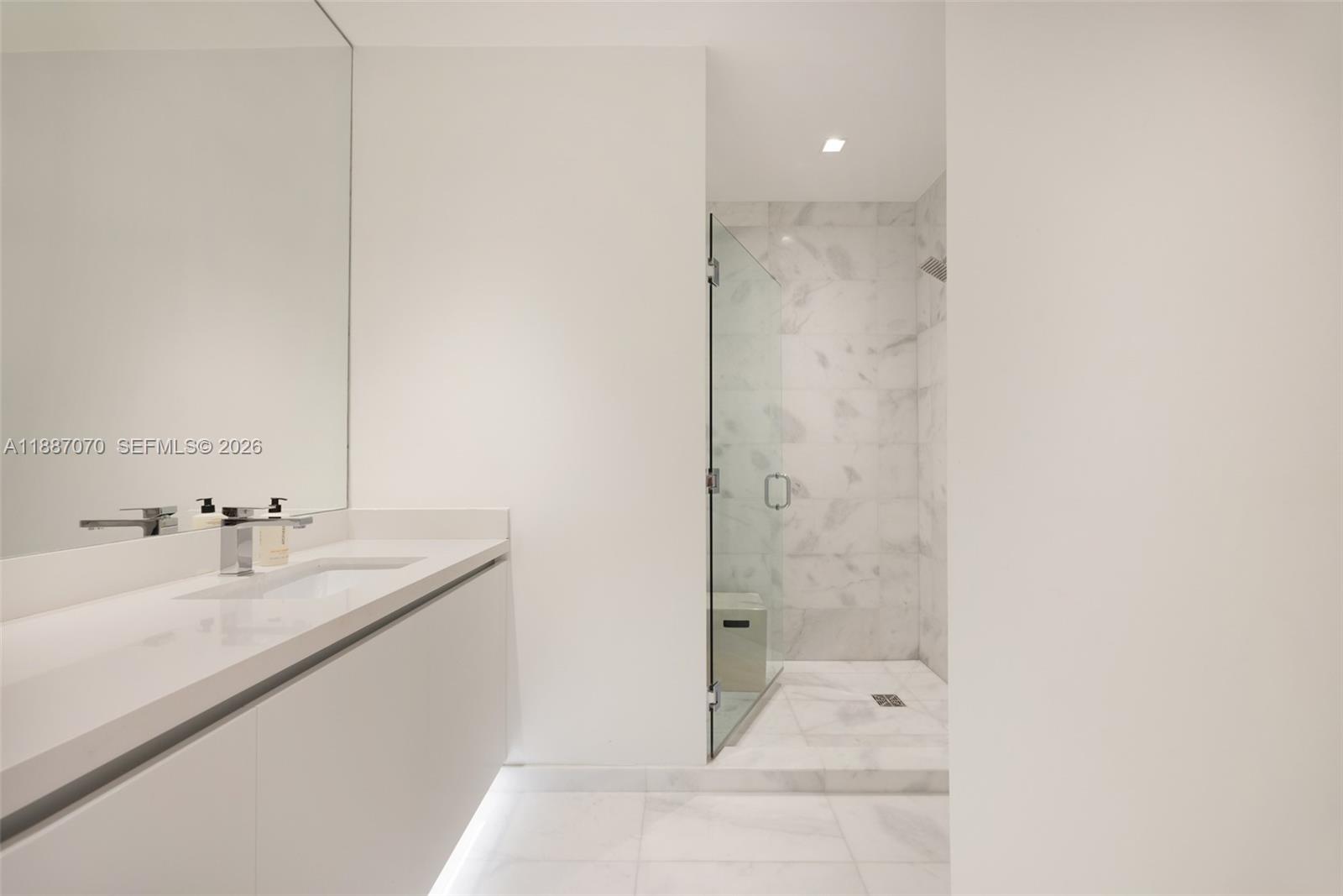 801 S Pointe Dr #PH602, Miami Beach FL 33139