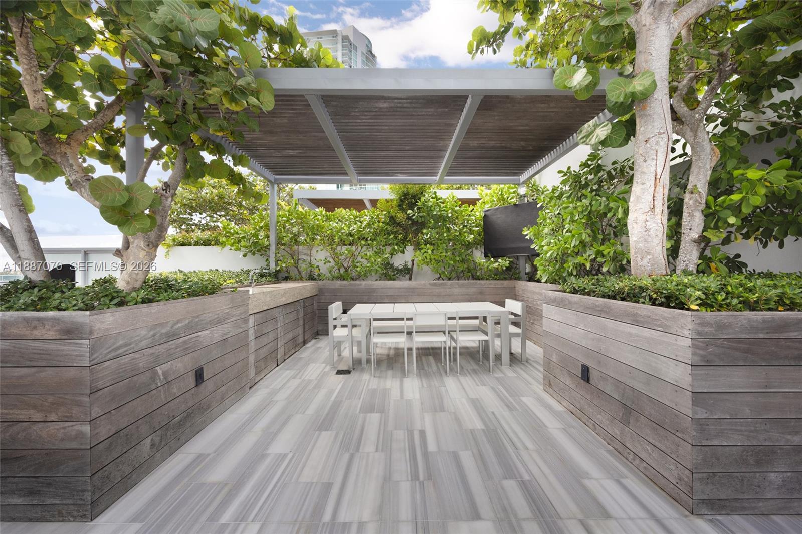 801 S Pointe Dr #PH602, Miami Beach FL 33139
