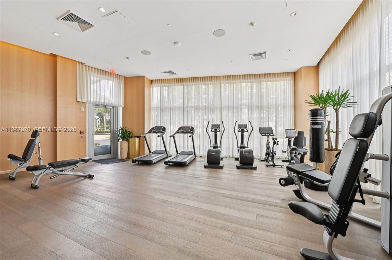 801 S Pointe Dr #PH602, Miami Beach FL 33139