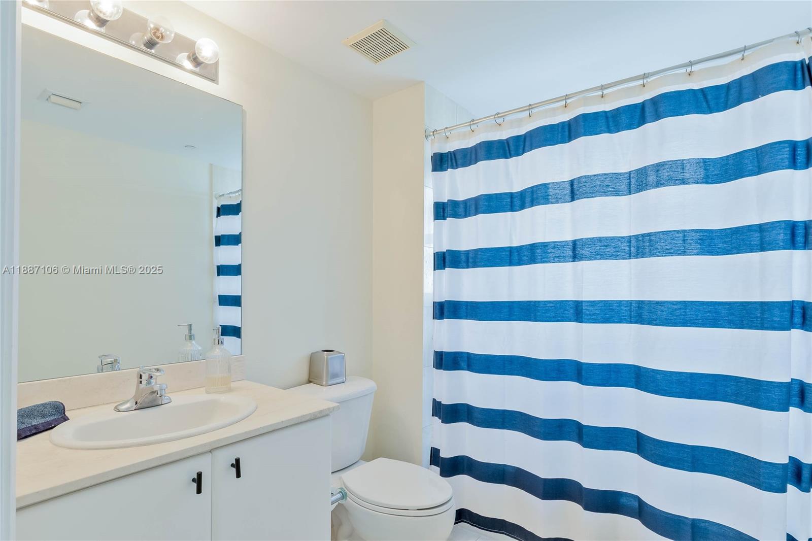 2475 Brickell Ave #2702, Miami FL 33129