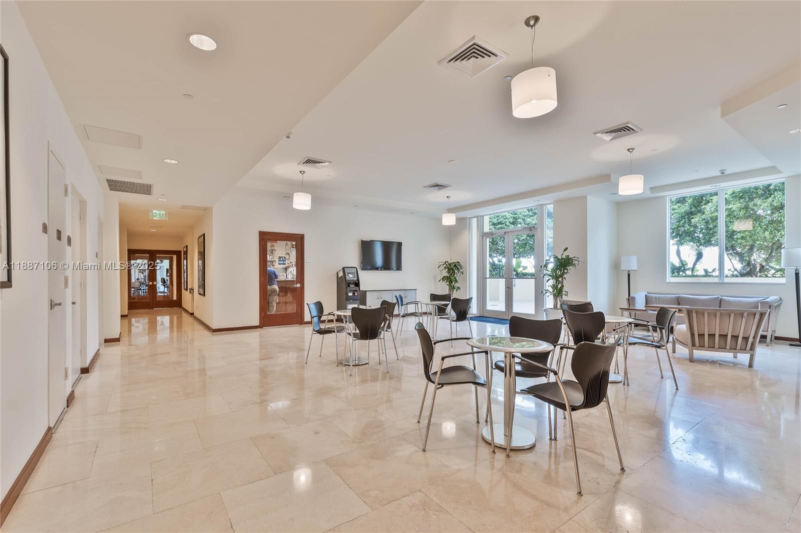2475 Brickell Ave #2702, Miami FL 33129
