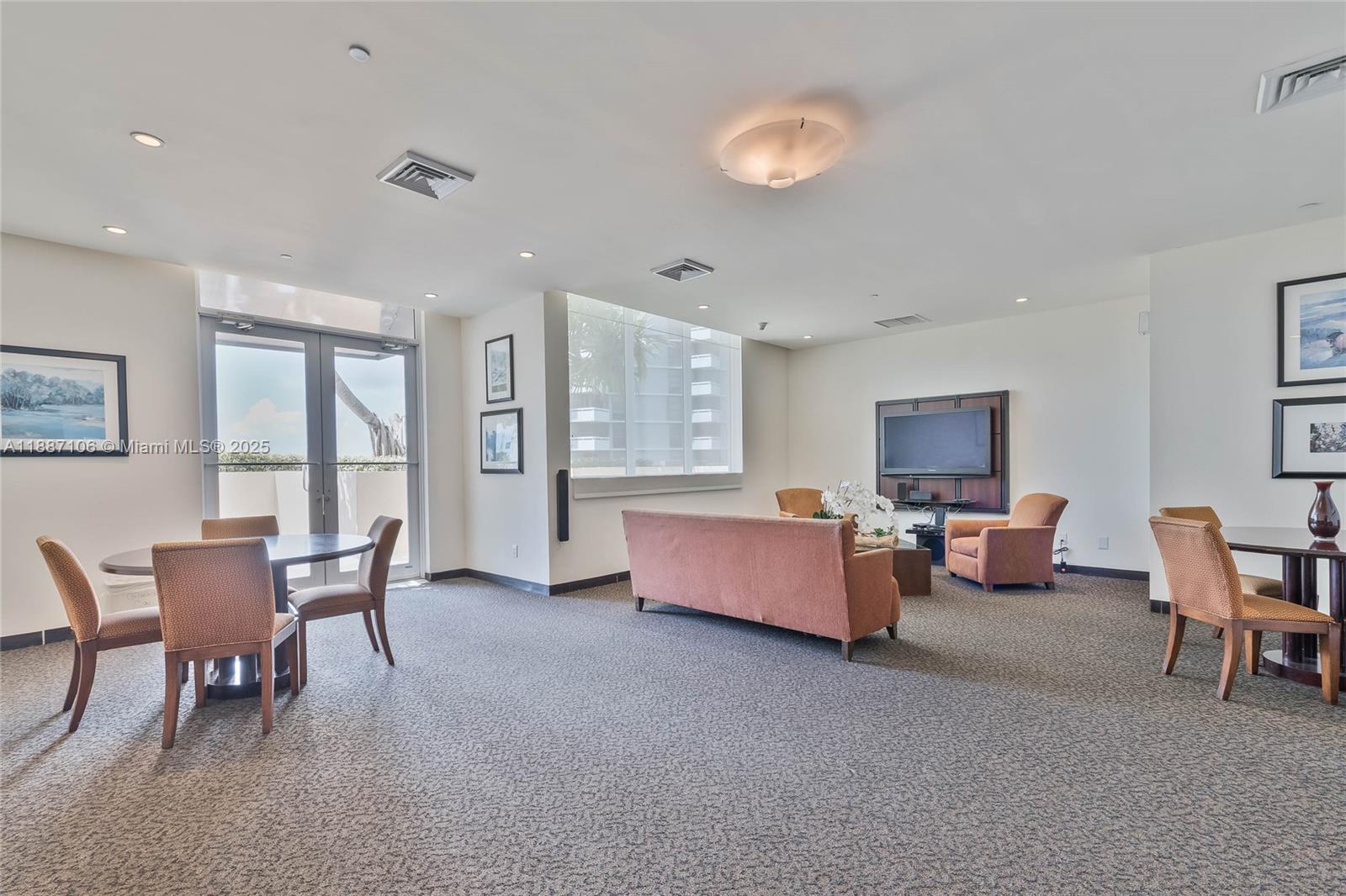 2475 Brickell Ave #2702, Miami FL 33129