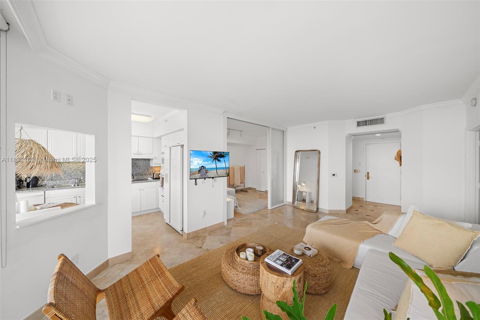 4779 Collins Ave #2006, Miami Beach FL 33140