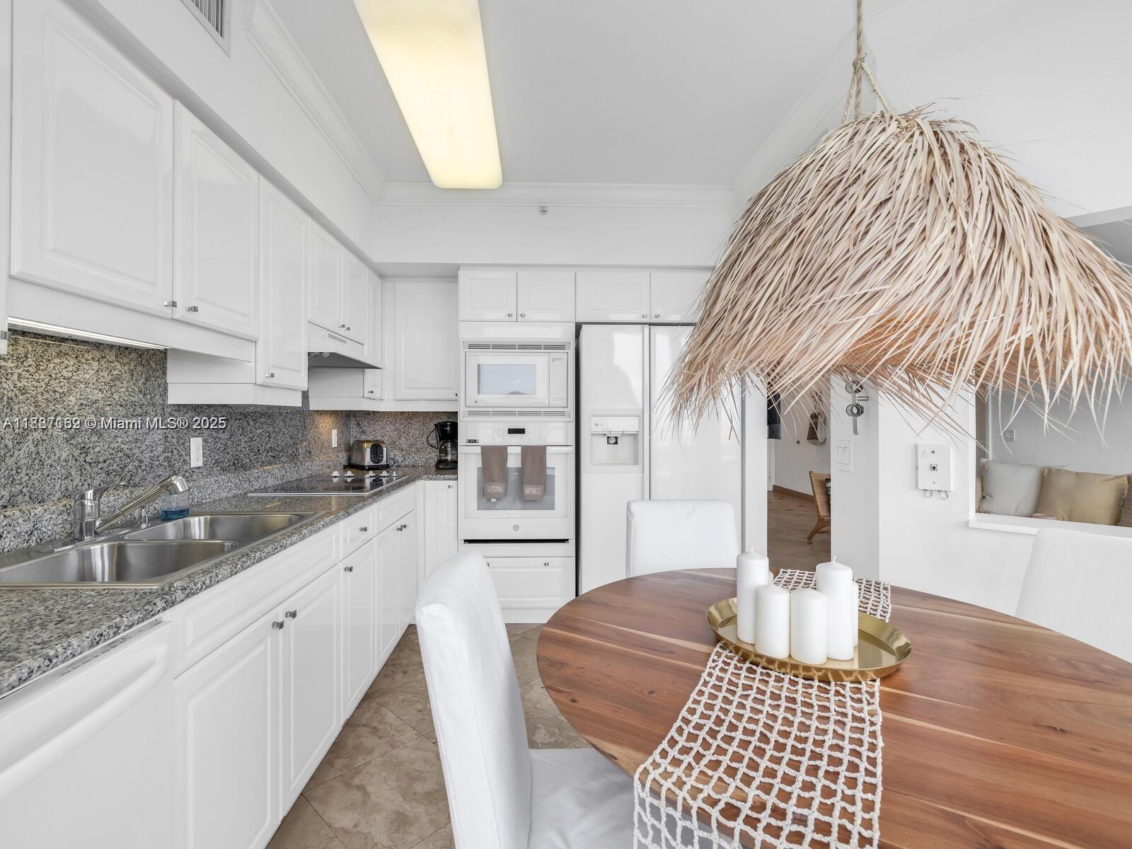 4779 Collins Ave #2006, Miami Beach FL 33140