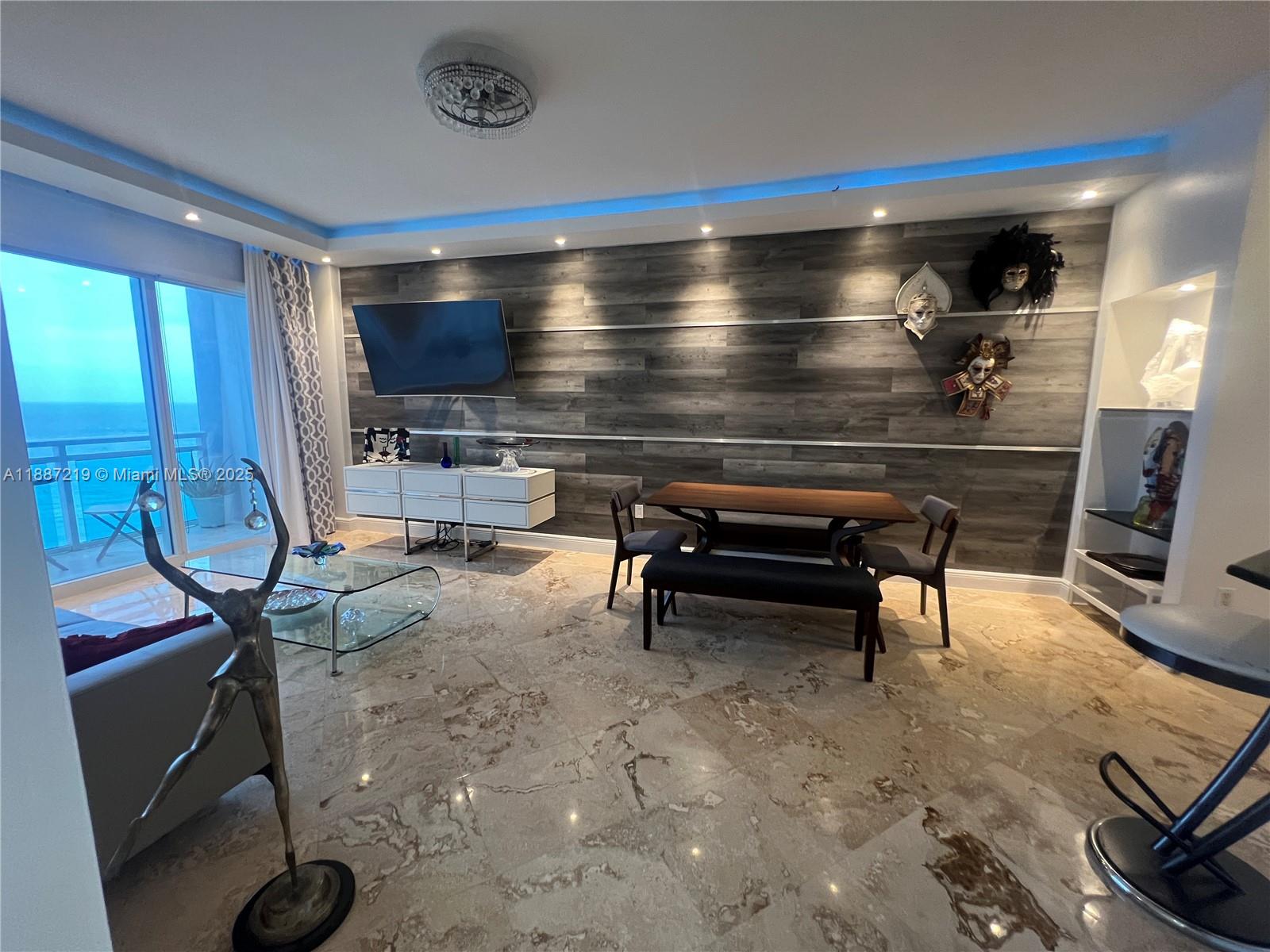 6917 Collins Ave #PH09, Miami Beach FL 33141