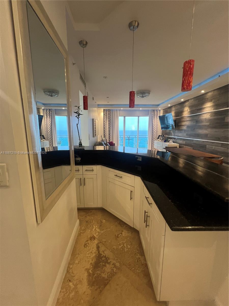 6917 Collins Ave #PH09, Miami Beach FL 33141