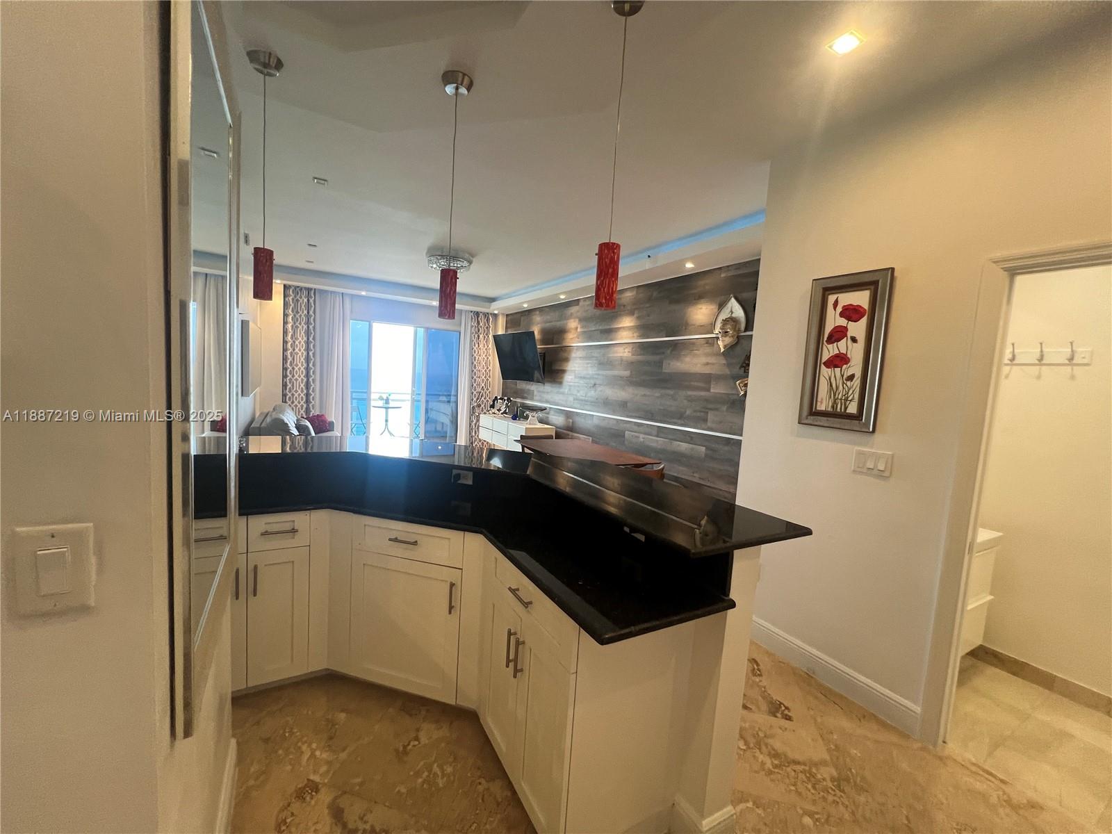 6917 Collins Ave #PH09, Miami Beach FL 33141