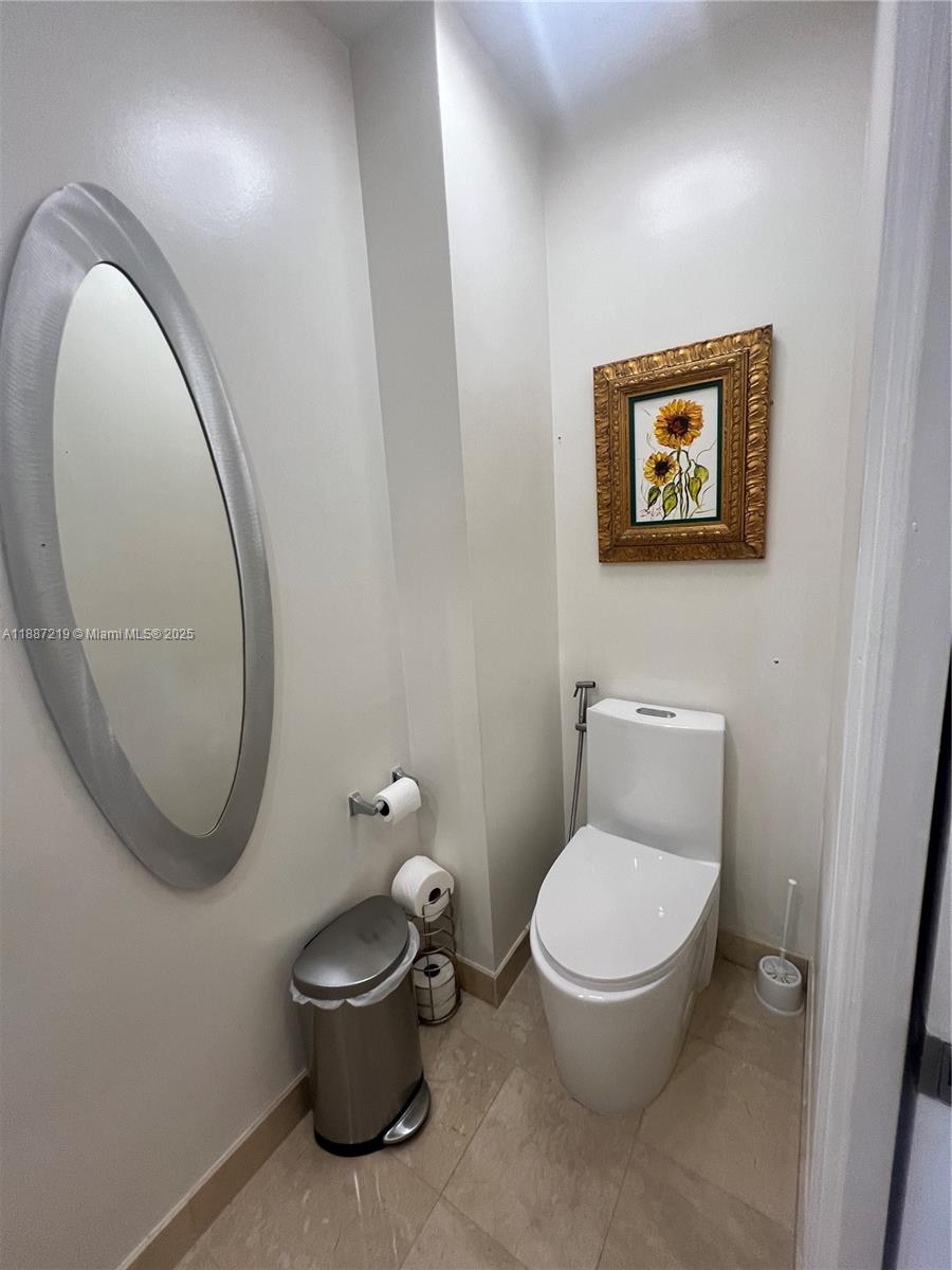 6917 Collins Ave #PH09, Miami Beach FL 33141