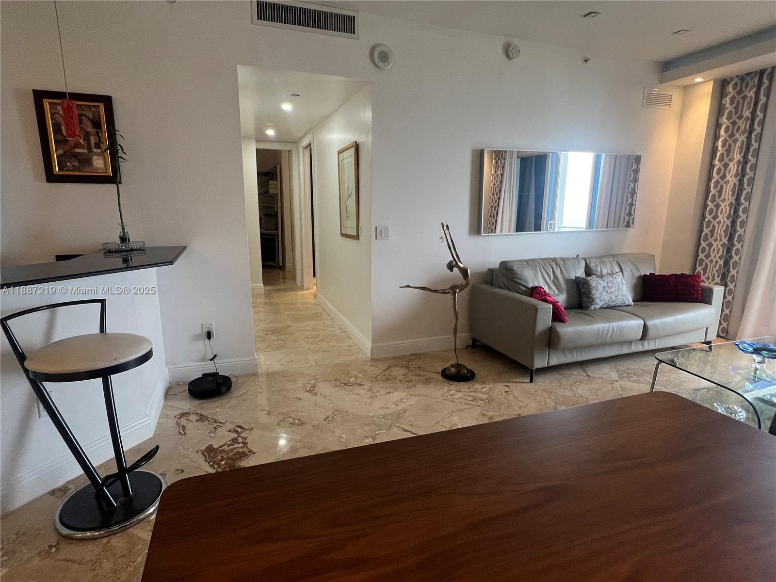 6917 Collins Ave #PH09, Miami Beach FL 33141