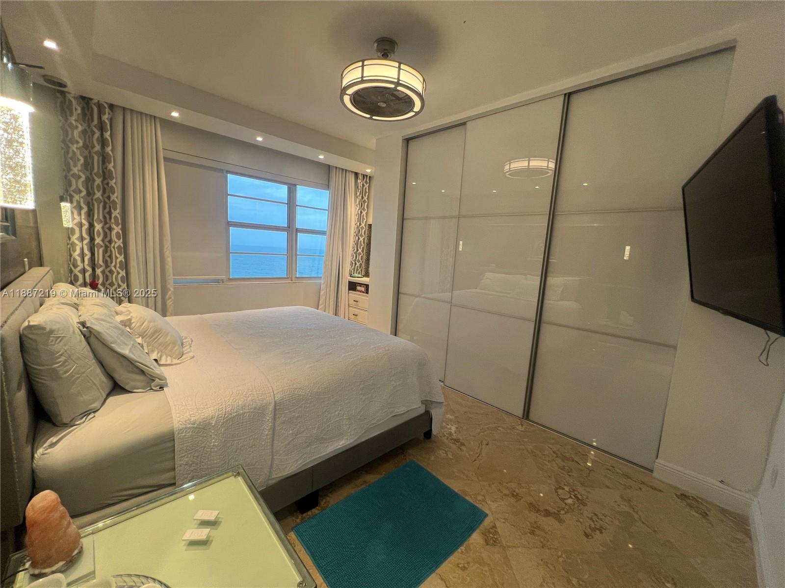 6917 Collins Ave #PH09, Miami Beach FL 33141