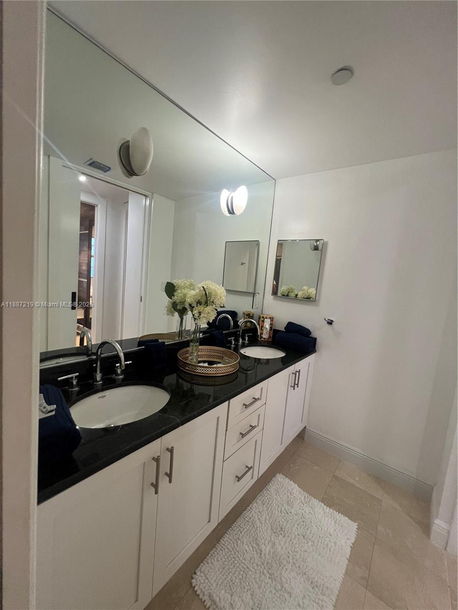 6917 Collins Ave #PH09, Miami Beach FL 33141