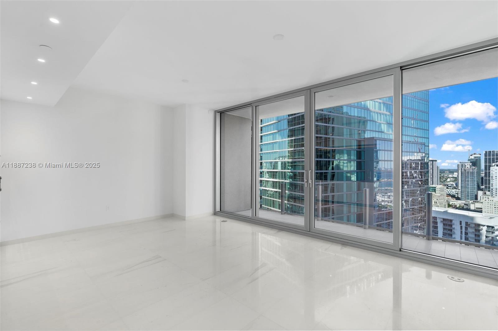 300 Biscayne Blvd Way #3508, Miami FL 33131