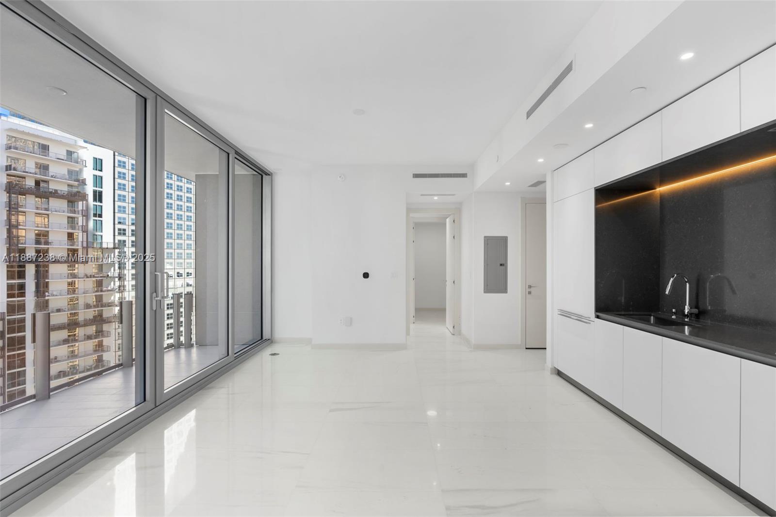 300 Biscayne Blvd Way #3508, Miami FL 33131