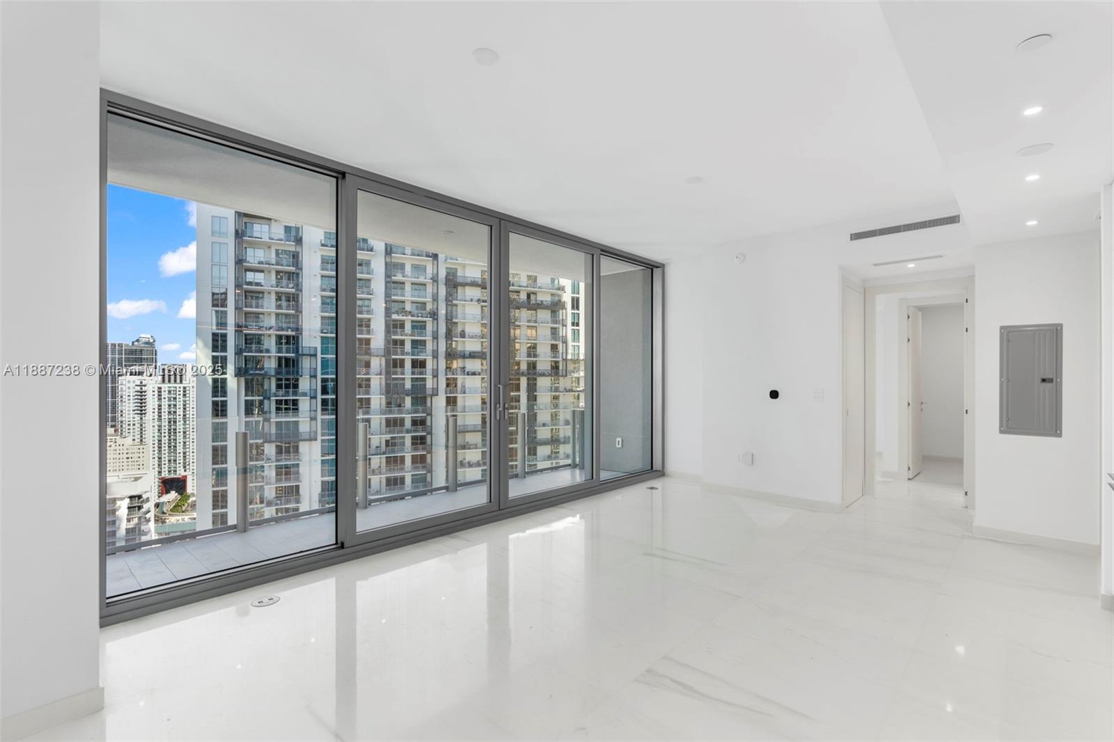 300 Biscayne Blvd Way #3508, Miami FL 33131