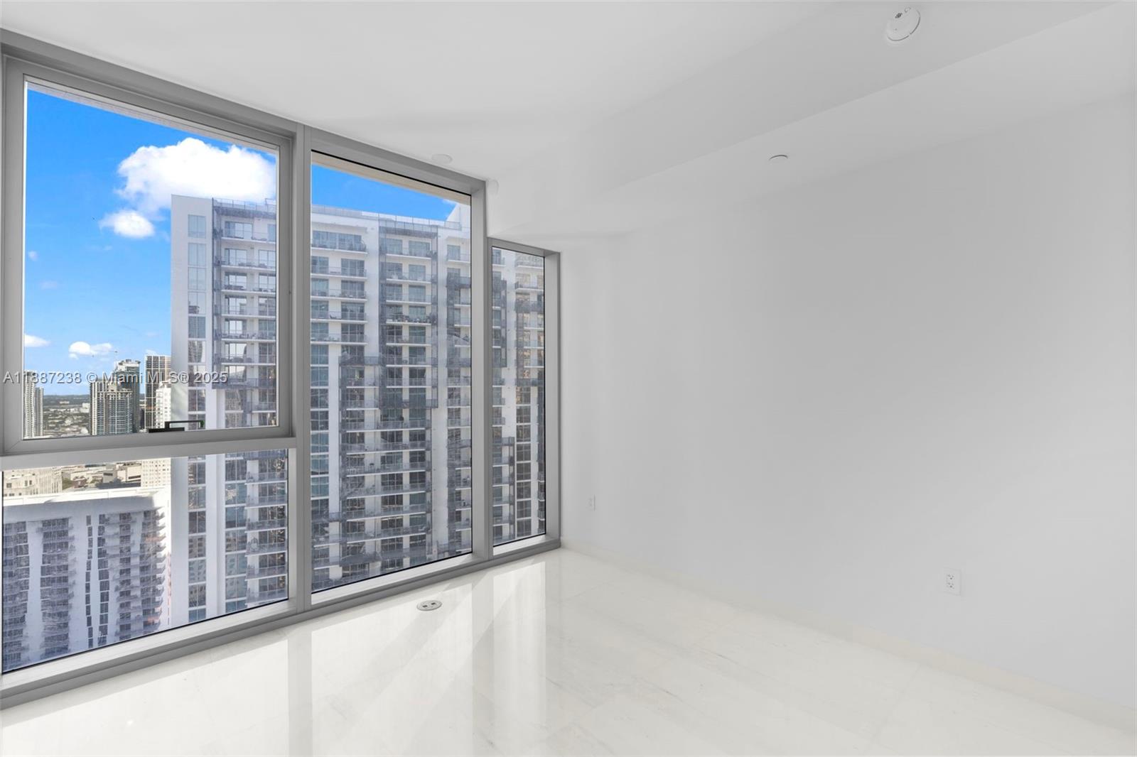 300 Biscayne Blvd Way #3508, Miami FL 33131