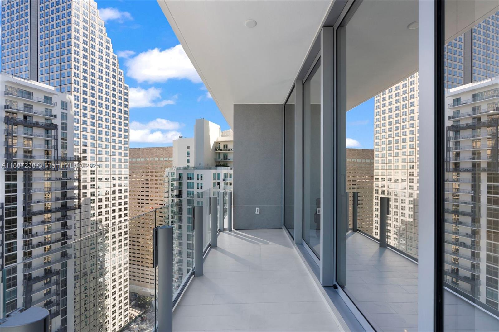 300 Biscayne Blvd Way #3508, Miami FL 33131