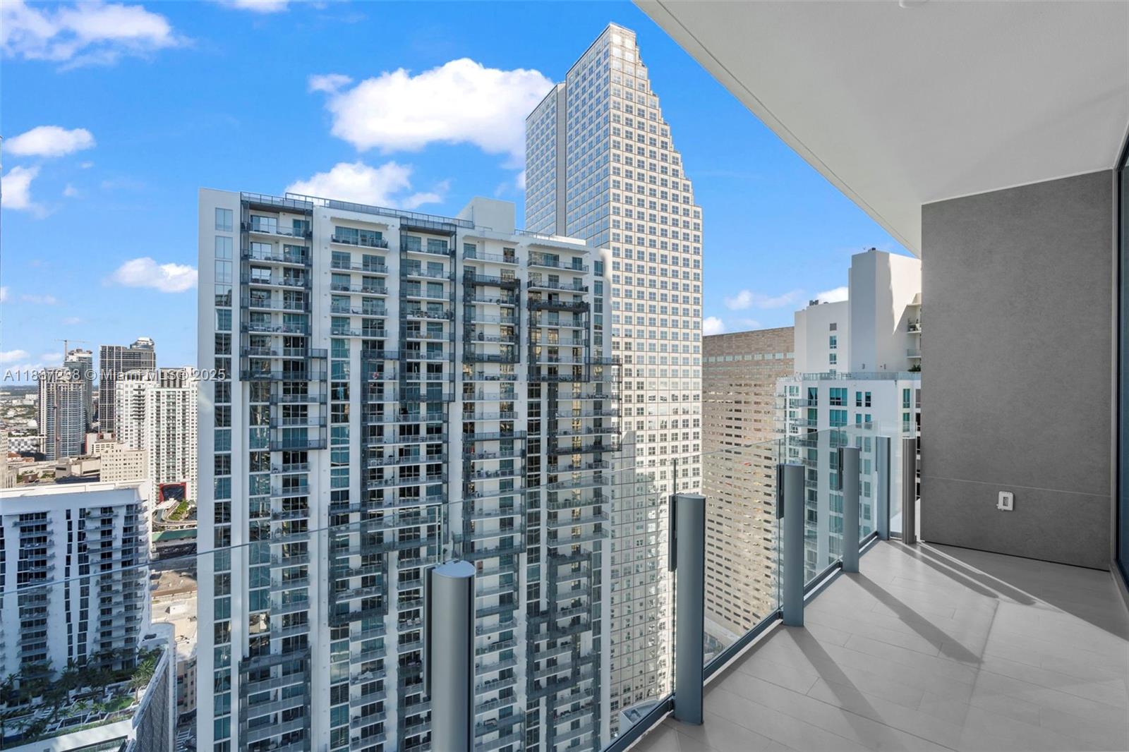 300 Biscayne Blvd Way #3508, Miami FL 33131
