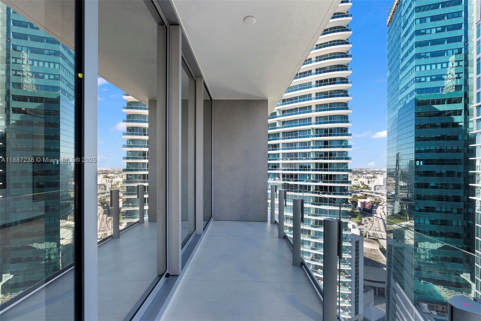 300 Biscayne Blvd Way #3508, Miami FL 33131
