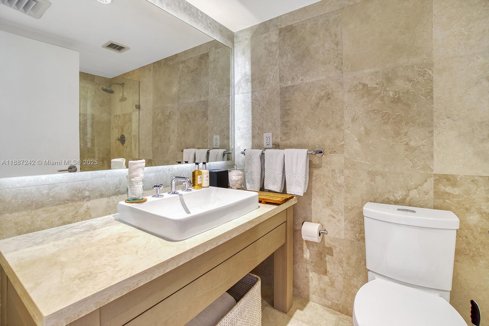 102 24 Street #945, Miami Beach FL 33139