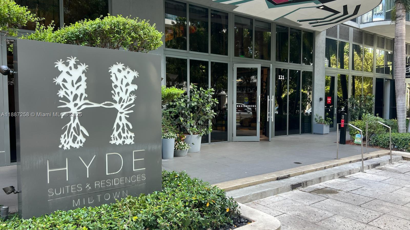 121 NE 34th St #2910, Miami FL 33137