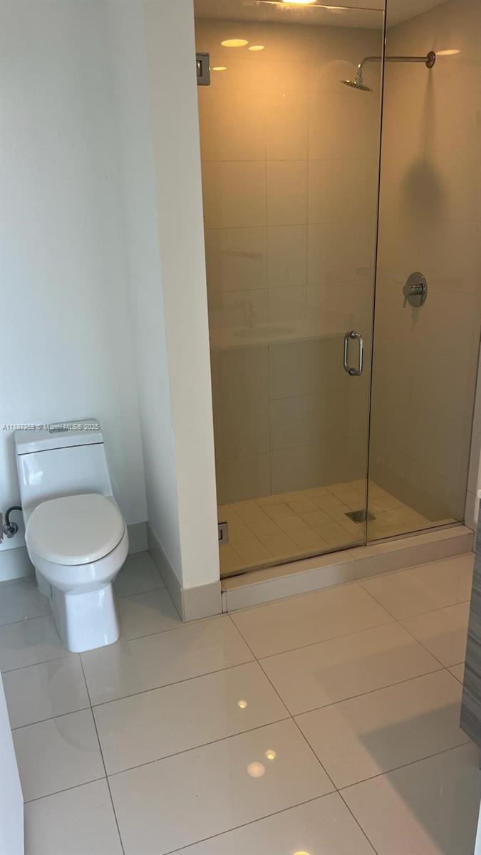 121 NE 34th St #2910, Miami FL 33137