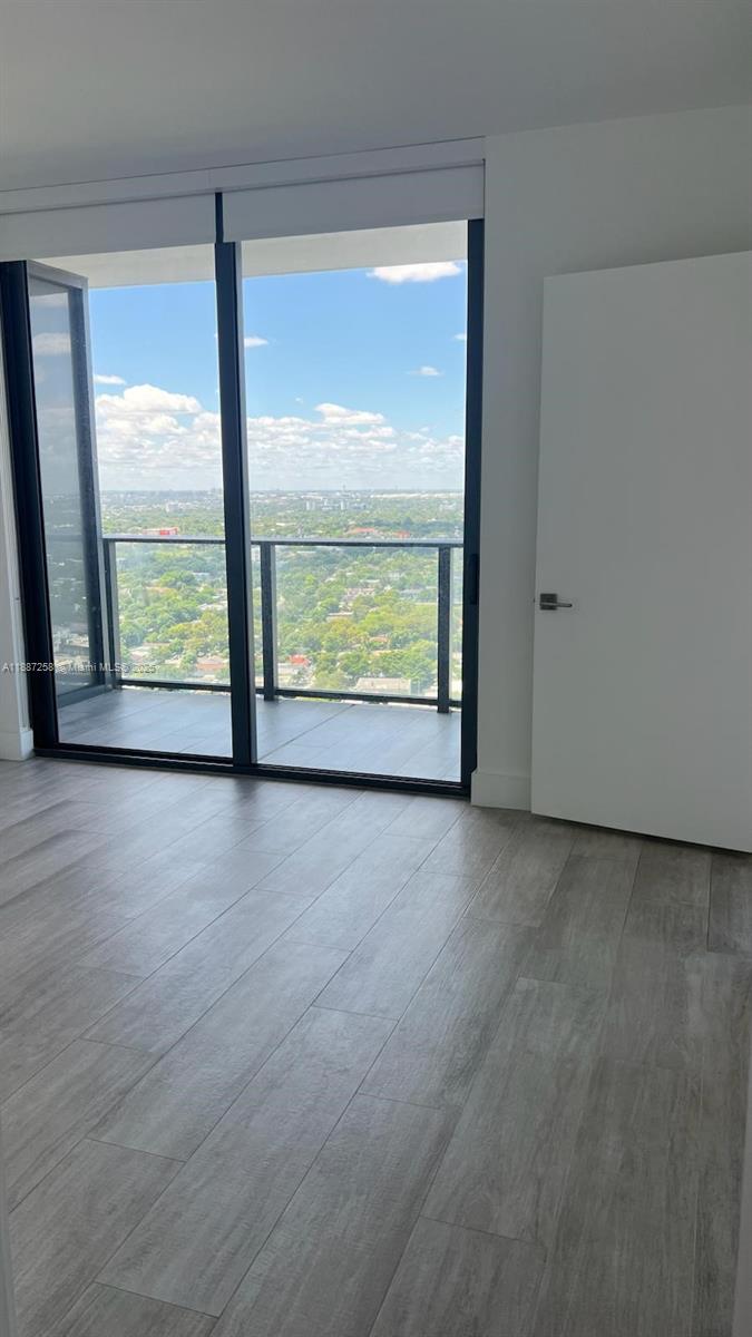 121 NE 34th St #2910, Miami FL 33137