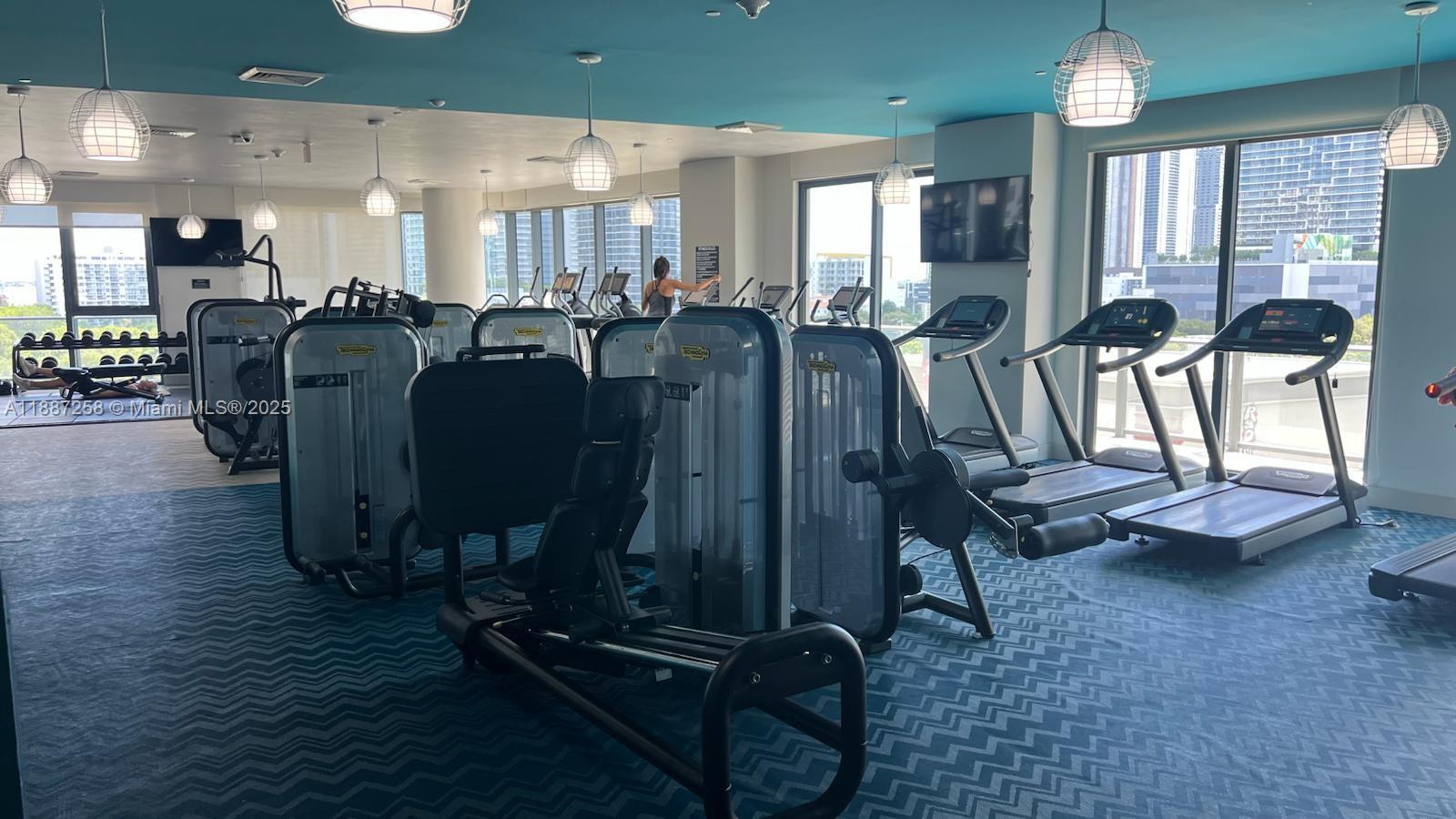 121 NE 34th St #2910, Miami FL 33137