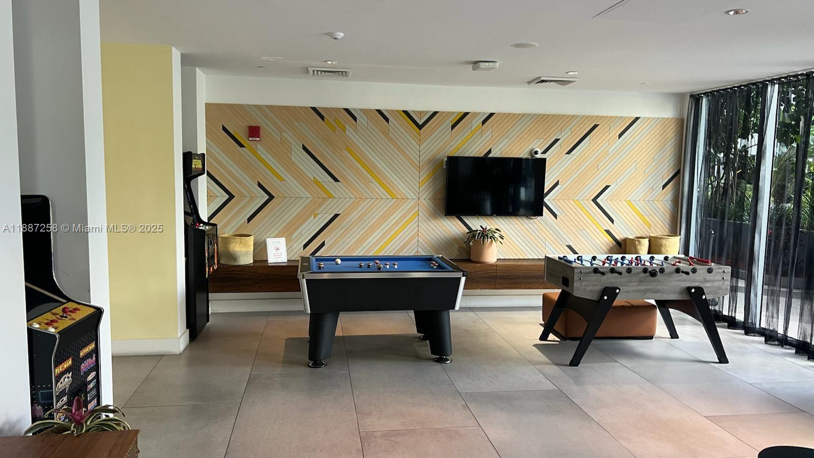 121 NE 34th St #2910, Miami FL 33137