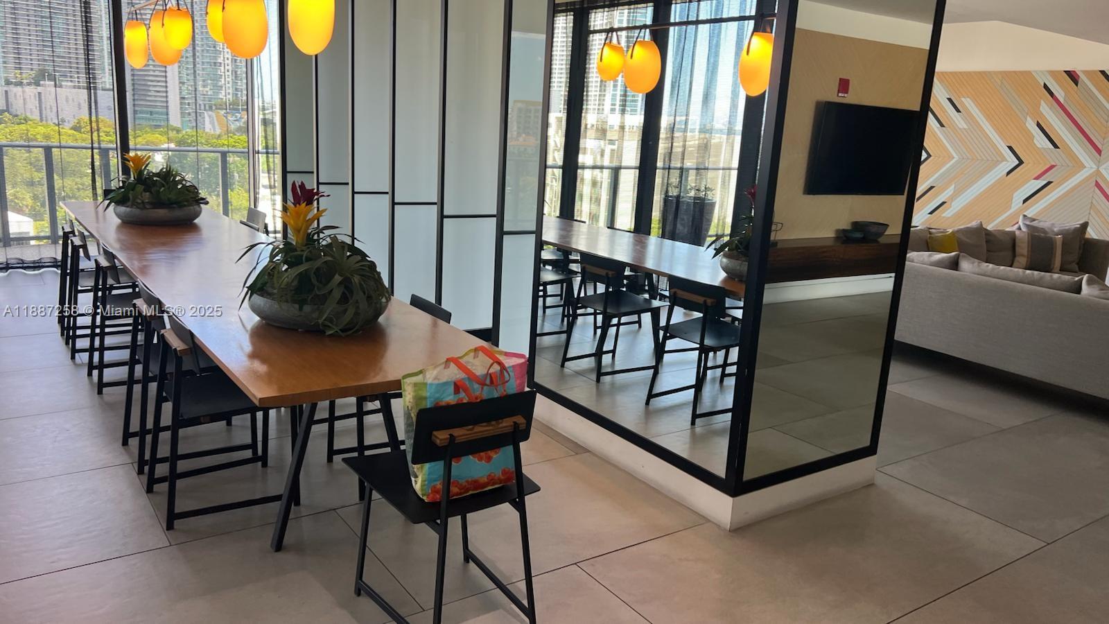 121 NE 34th St #2910, Miami FL 33137