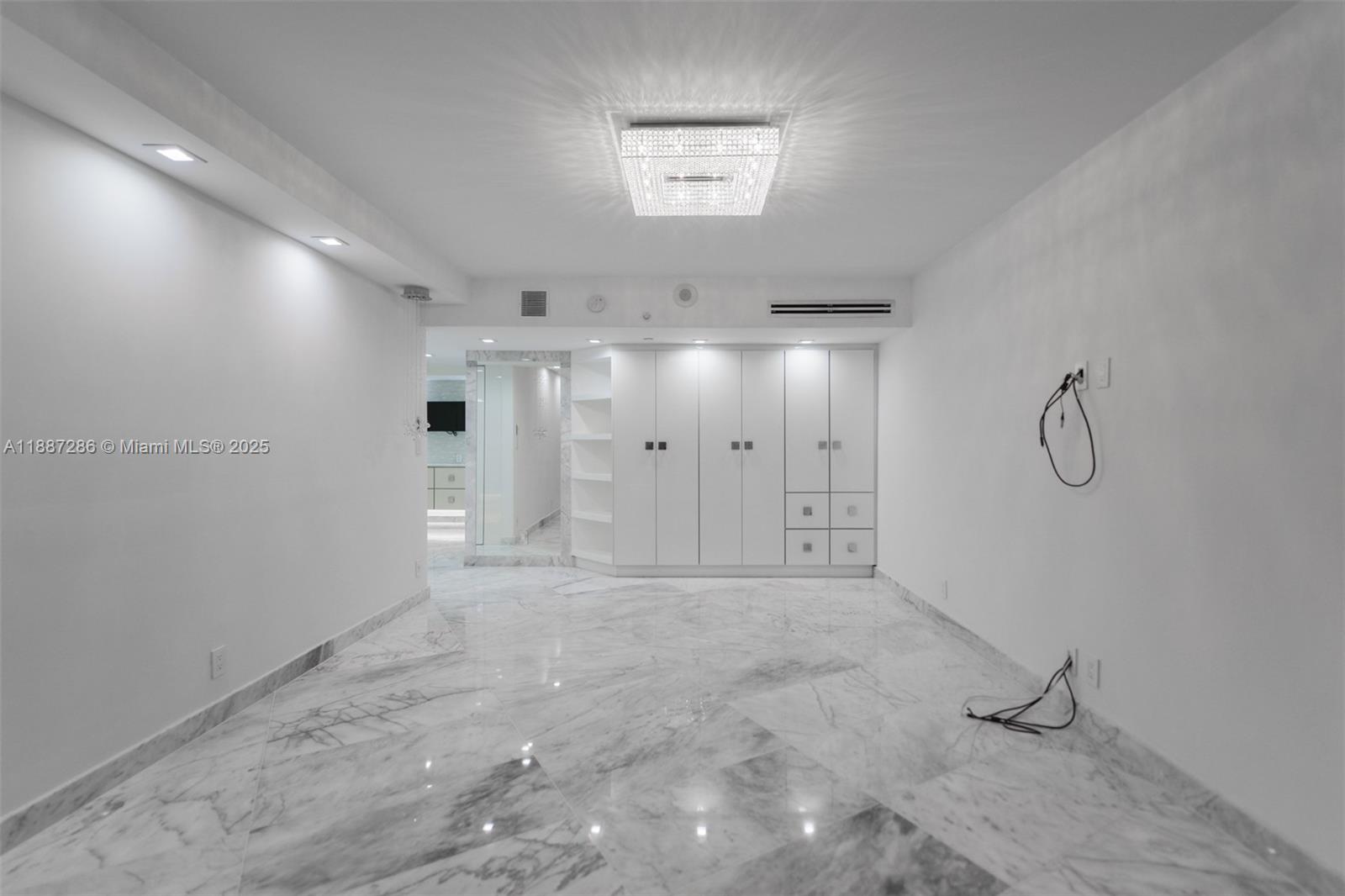 19195 Mystic Pointe Dr #2707, Aventura FL 33180
