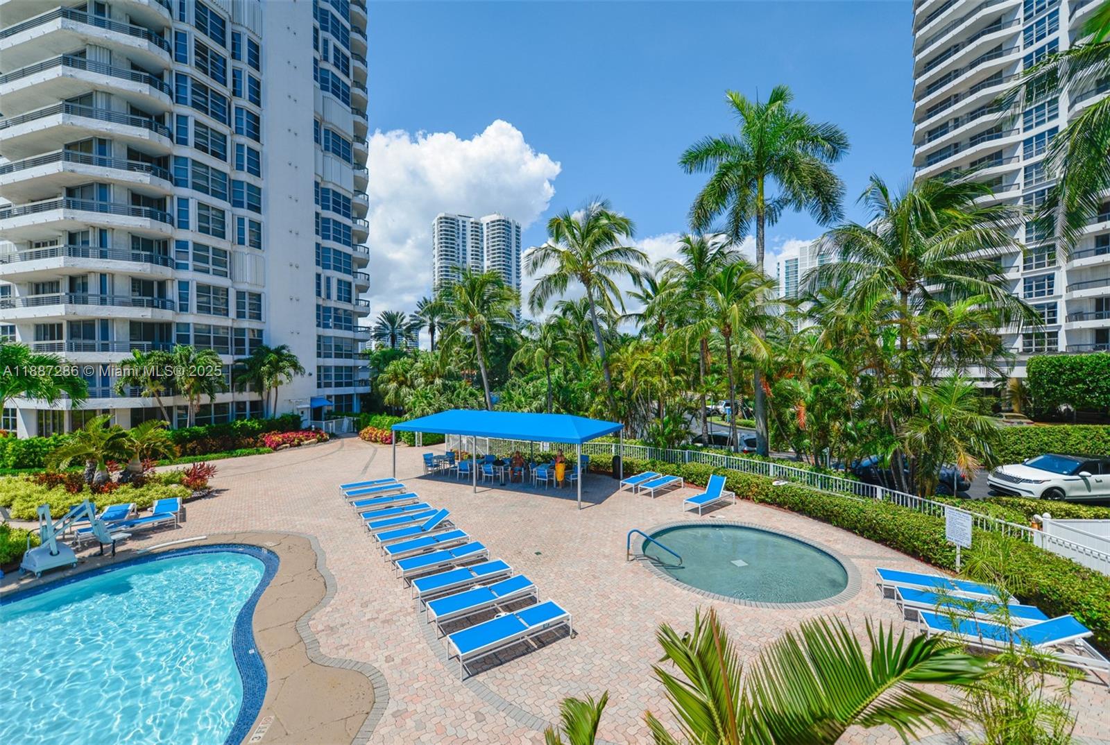 19195 Mystic Pointe Dr #2707, Aventura FL 33180