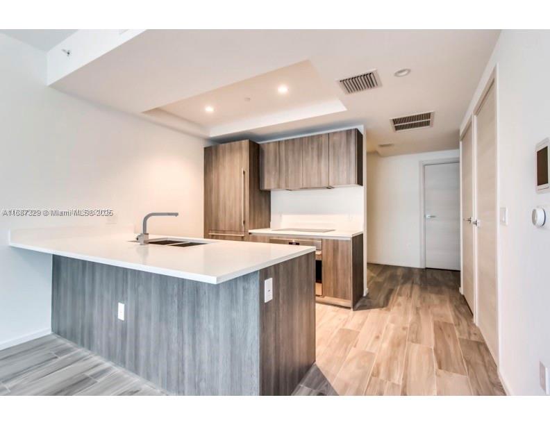 801 S Miami Ave #4406, Miami FL 33130