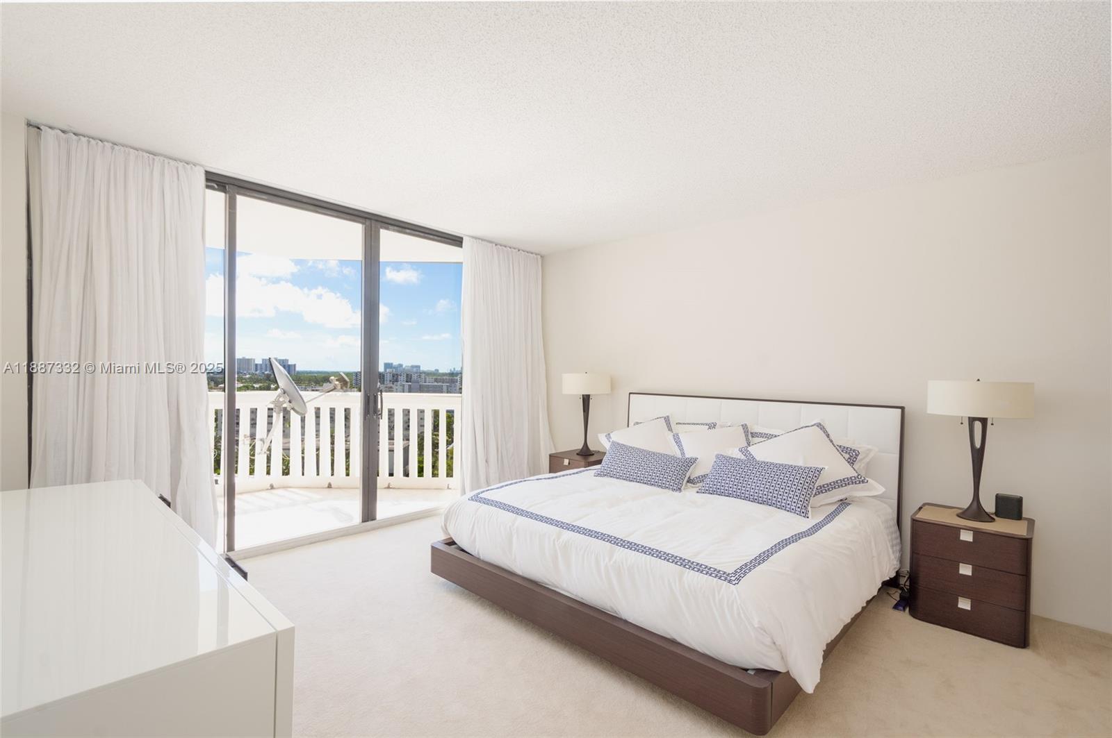 2000 Island Blvd #1002, Aventura FL 33160
