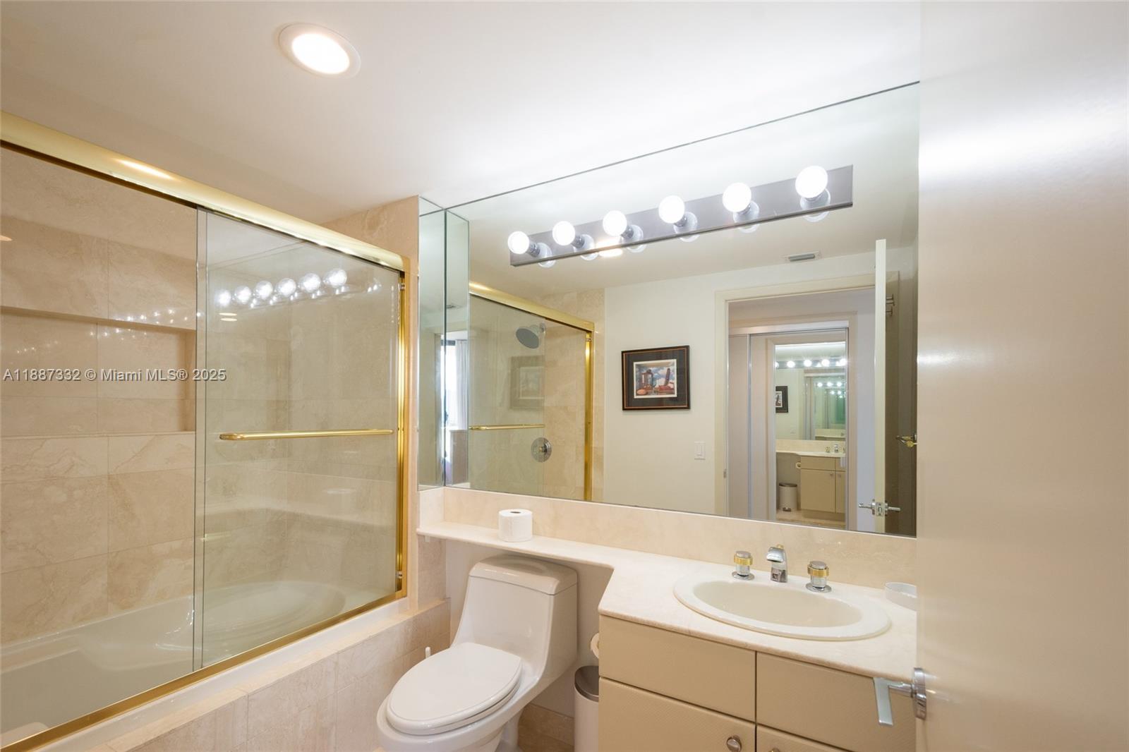 2000 Island Blvd #1002, Aventura FL 33160
