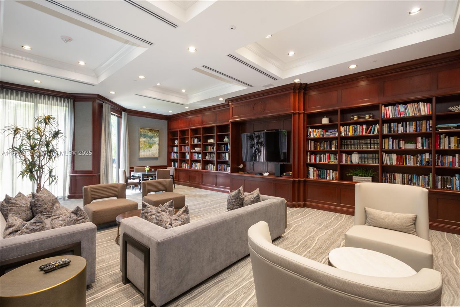 2000 Island Blvd #1002, Aventura FL 33160