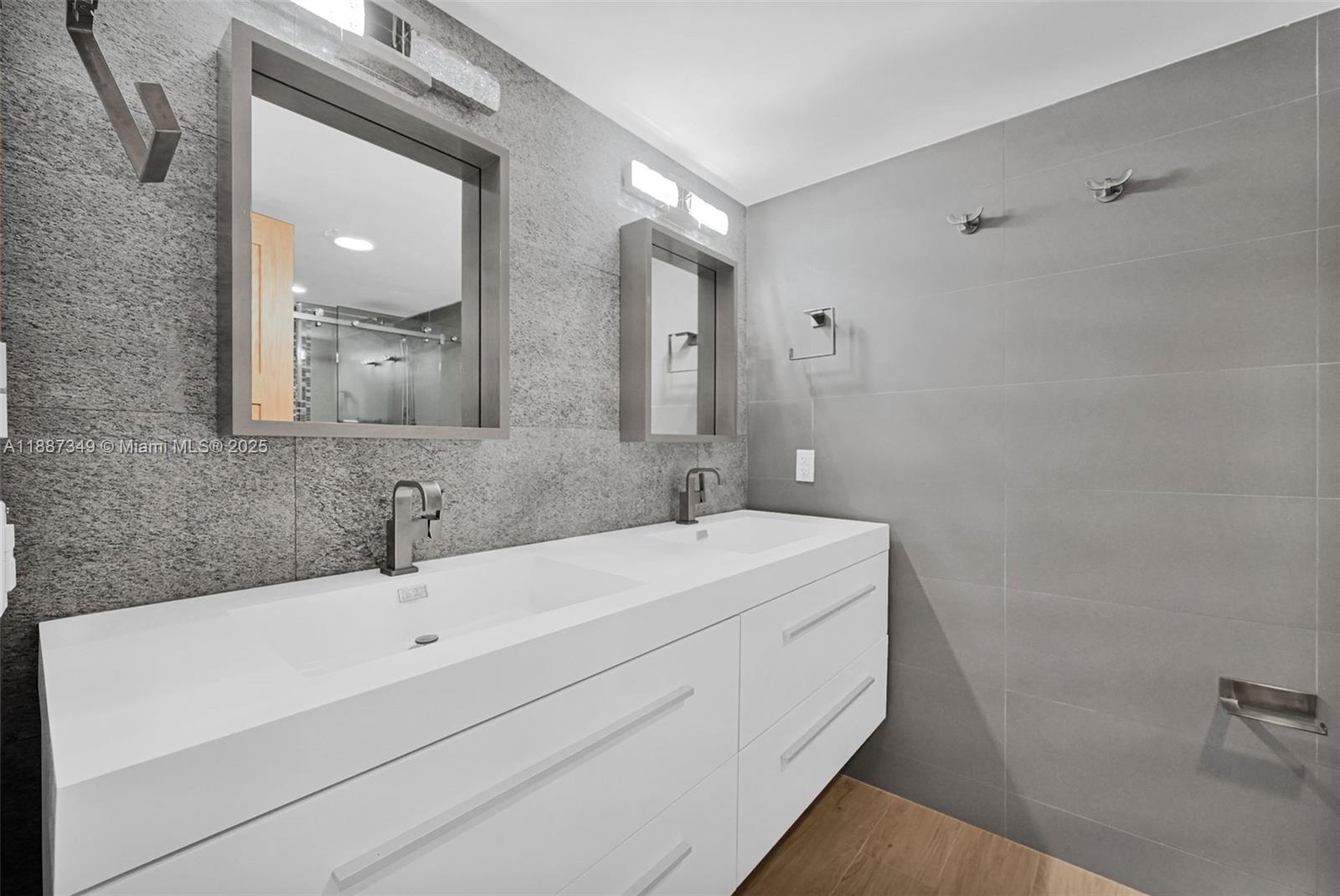 1627 Brickell Ave #2507, Miami FL 33129
