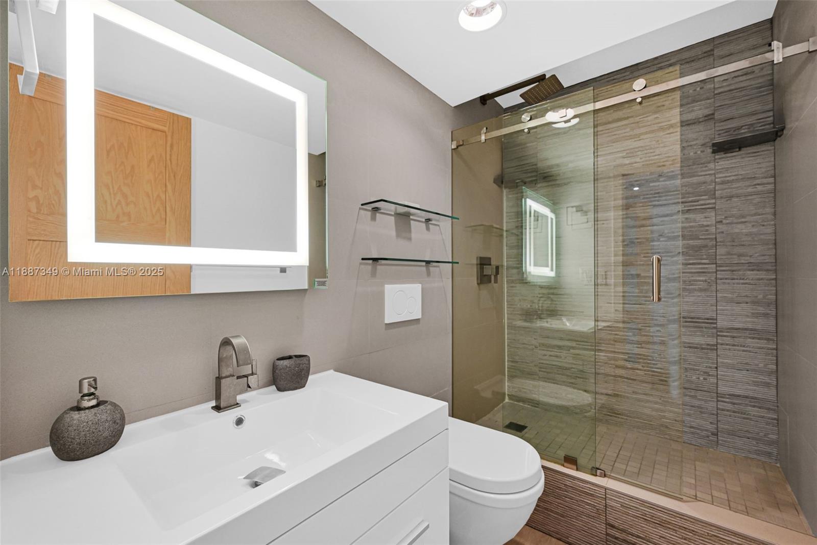1627 Brickell Ave #2507, Miami FL 33129